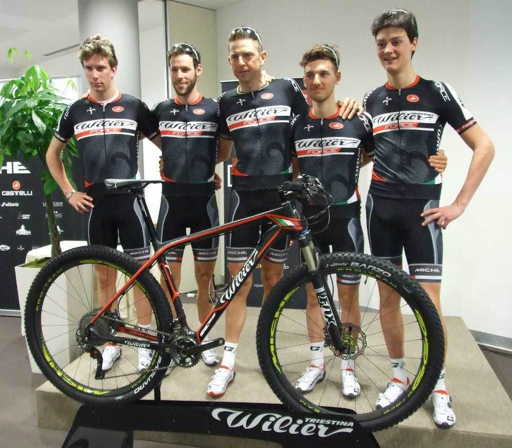 Massimo Debertolis y equipo Team Wilier Force IBZMMR15
