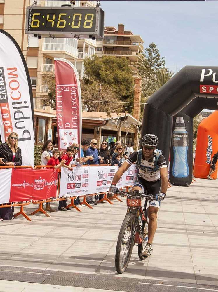 Entrada en meta Jon Erguin MedXtrem 2015