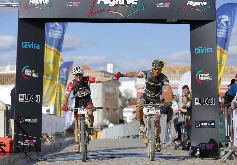 Meta Crónica Algarve Bike Challenge 2016 de Jon Erguin