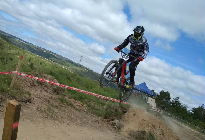 Edgar Carballo y Blanca Aracil Campeones del Open de España de Descenso 2018