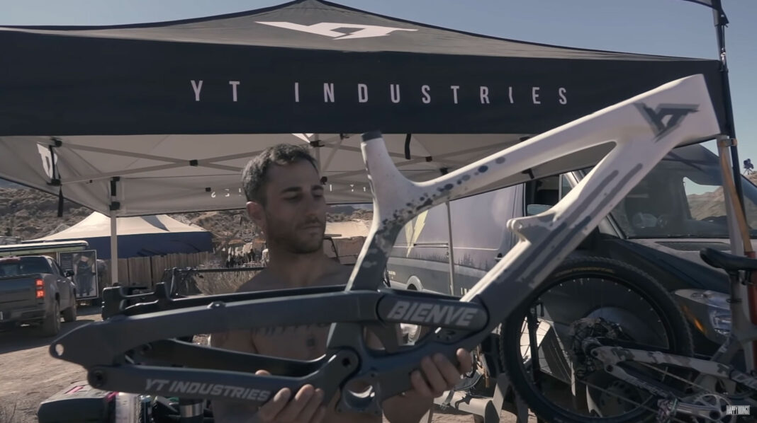 Vídeo Bienvenido Aguado en acción en el Rampage. Así es su nueva bici YT