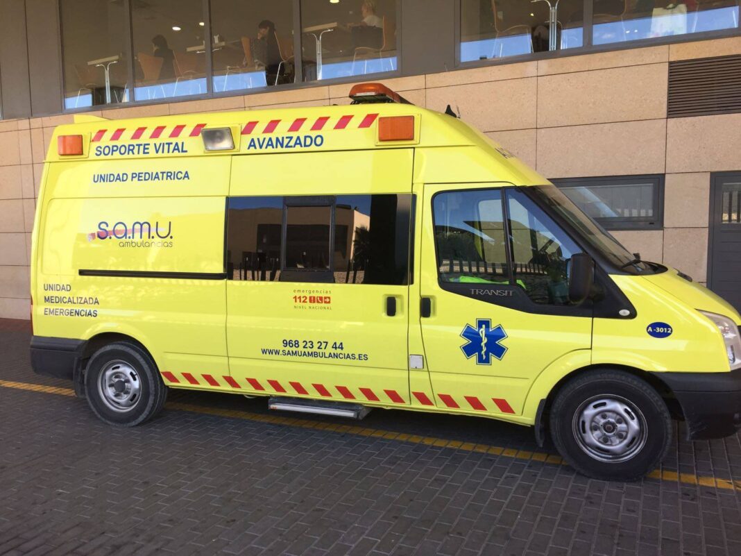 ambulancia-samy-112-emergencias-accidente-ciclista-atropello-castellon