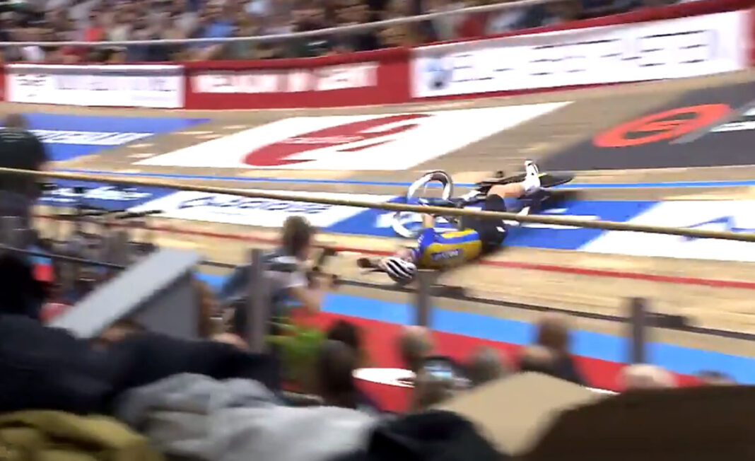 Espeluznante-caída-de-Mark-Cavendish-en-el-velódromo-de-los-6-días-de-Gante-video-pista-ciclismo-bicicleta