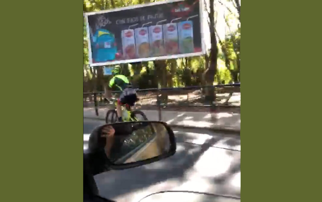 Vídeo: "Capo, Zorete, voy a llamar a la Policía"- Un médico a un ciclista
