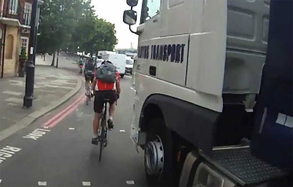 Este ciclista ha sido atropellado tres veces este año y ningún conductor paró