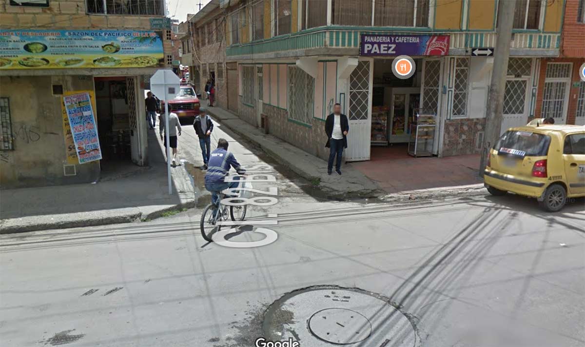 15 personas asaltan a un repartidor para robarle la bicicleta - Ciclista en Bogotá, Google Maps.
