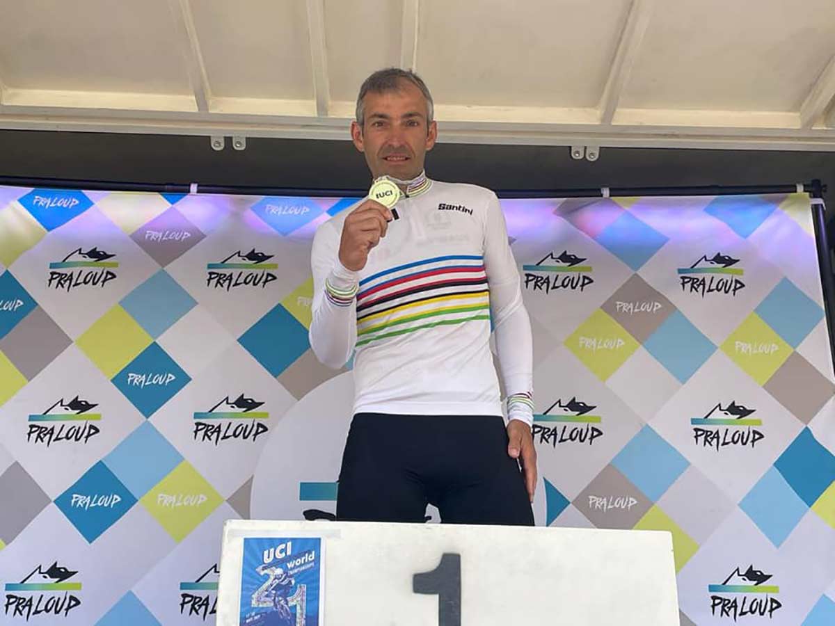El español Patxi Cia campeón del mundo de moutain bike XCO 2021 en Master 40