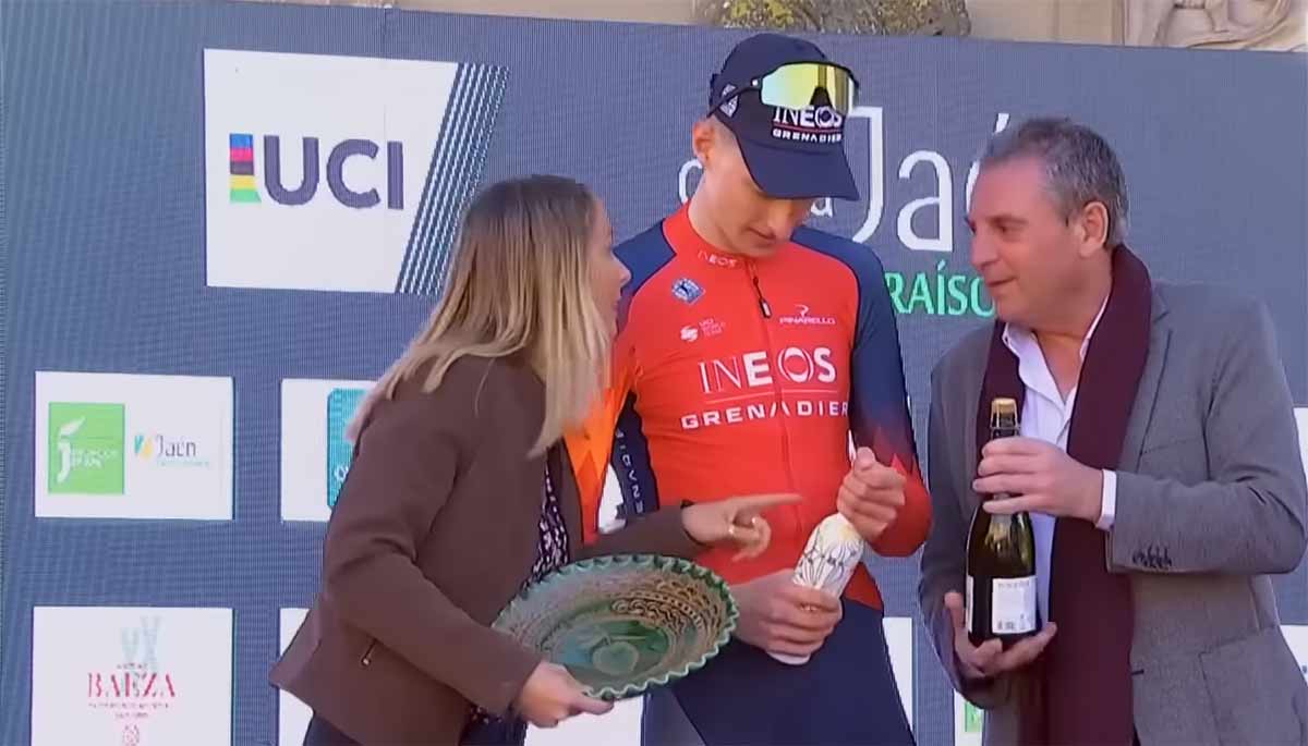El "Champagne Shower" con aceite de oliva de Ben Turner en el podio de Jaén