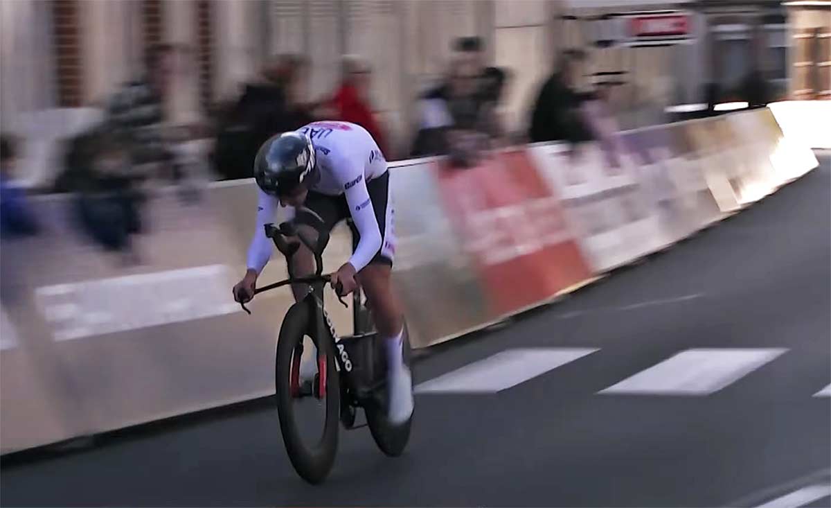 Tadej-Pogacar-necesita-una-bicicleta-mas-rapida-colnago