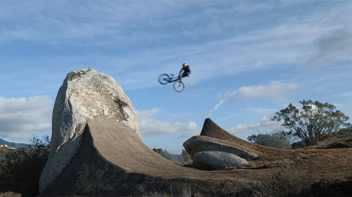 Brandon Semenuk de nuevo superándose a si mismo y sorprendiendo con "Fools Gold"