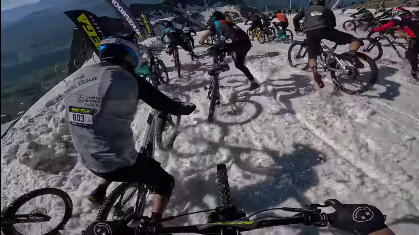 Vídeo: La locura de la Megavalanche 2023 desde dentro