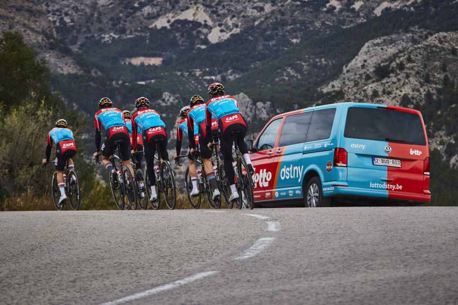 Tras-ser-expulsado-del-Tour-de-Francia-su-equipo-termina-despidiendole-allan-davis-director-lotto-dstny