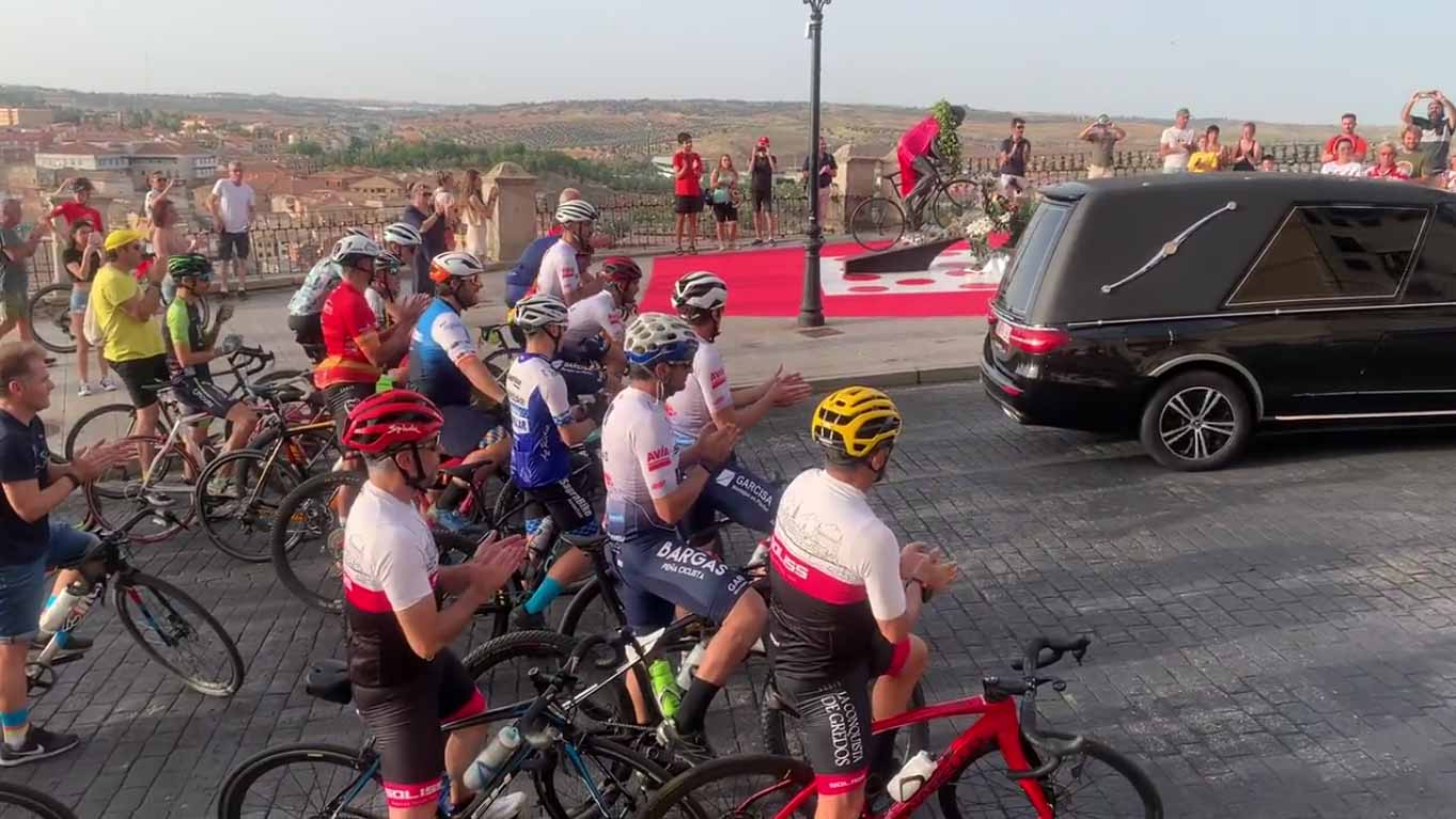 Vídeo: Cientos de ciclistas despiden a Federico Martín Bahamontes en Toledo